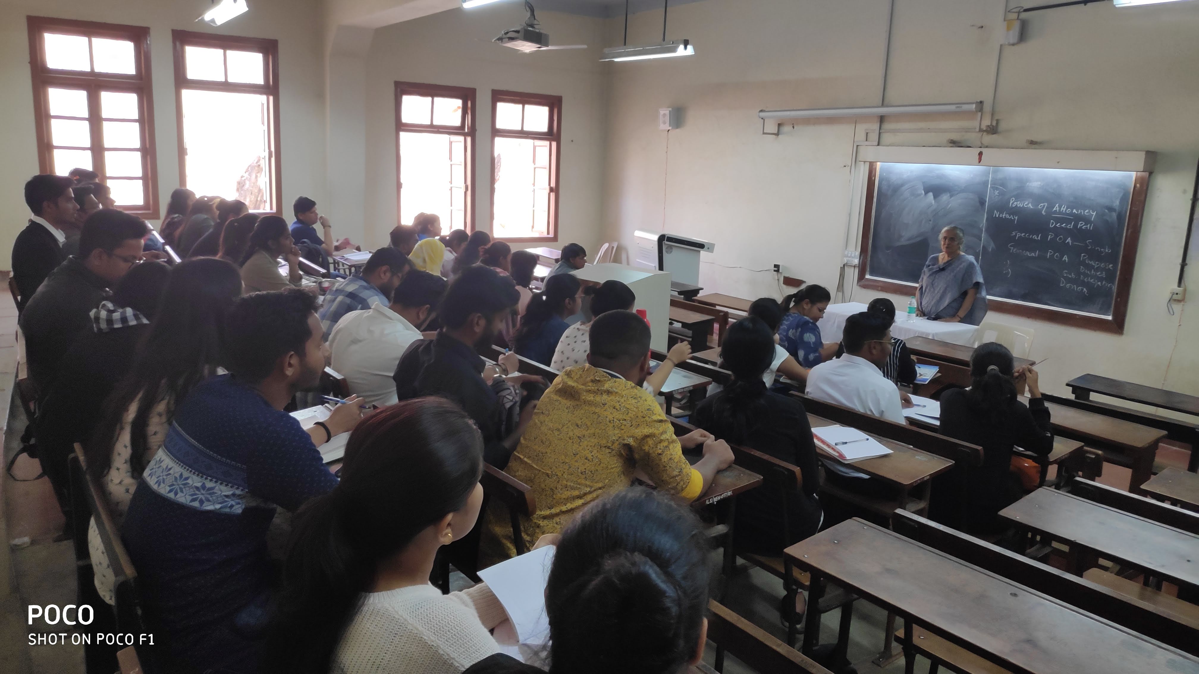 Session-by-Dr.-Neelima-Bhadbhade-at-10-days-Orientation-programme-for-JMFC-exam
